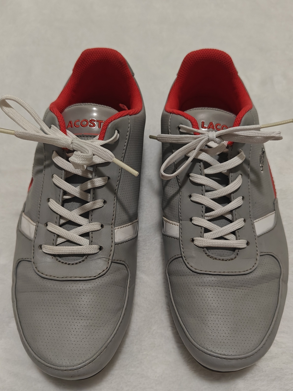 Lacoste Women's Gray/White/Red Lace-Up Low Top Walking Sneakers 8.5